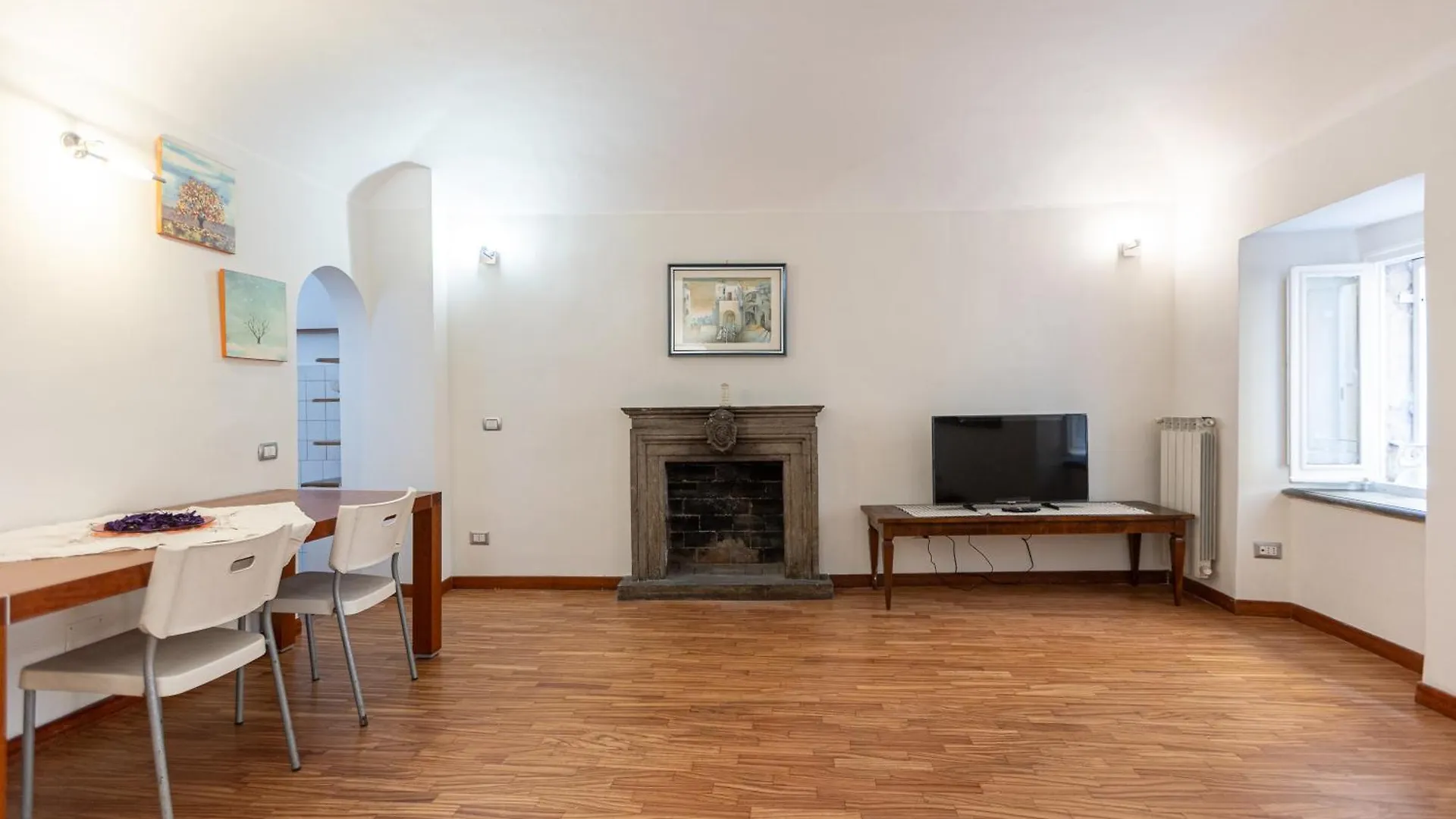 Apartment Palazzo De Mochis By Rental In Rome