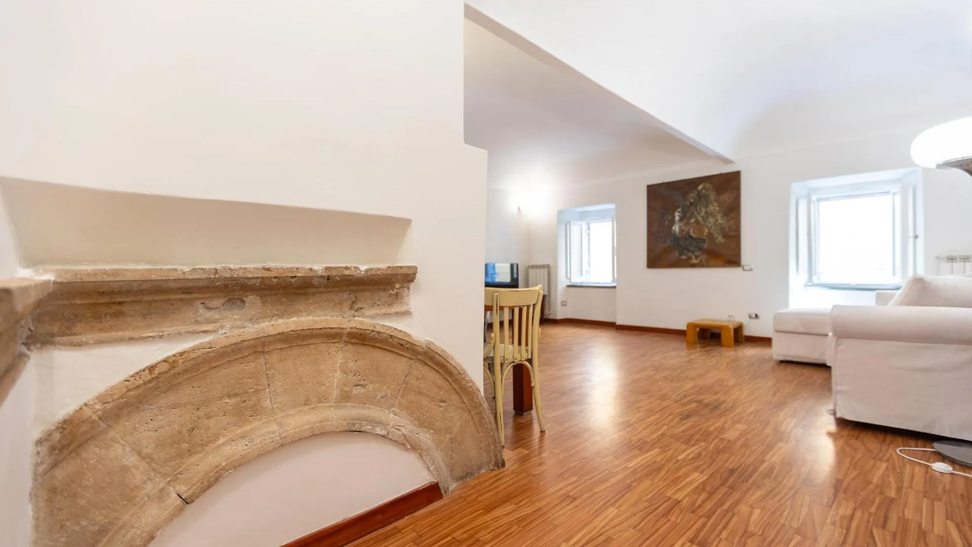 Apartment Palazzo De Mochis By Rental In Rome
