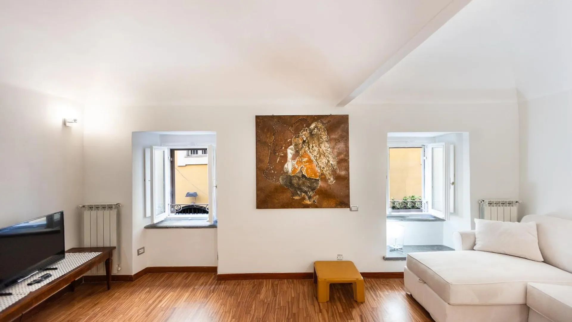Apartment Palazzo De Mochis By Rental In Rome